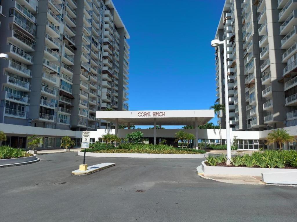 Steps From Foxwoods- Beachfront Retreat With Pools San Juan Exterior foto